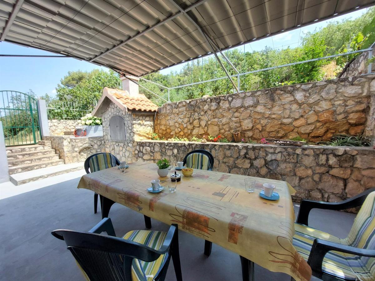 Holiday Home Oliva Bilice Ngoại thất bức ảnh